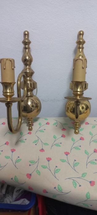 Candeeiros de parede em latão