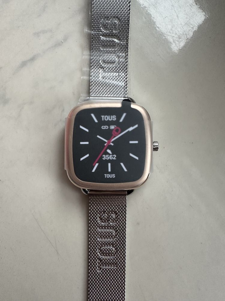 Zegarek smartwatch Tous D-Connect srebrny złoty