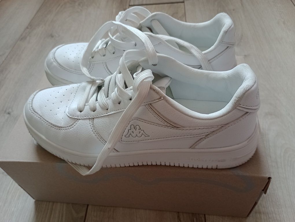 Zestaw butów Reebok, Pepe Jeans i Kappa 37