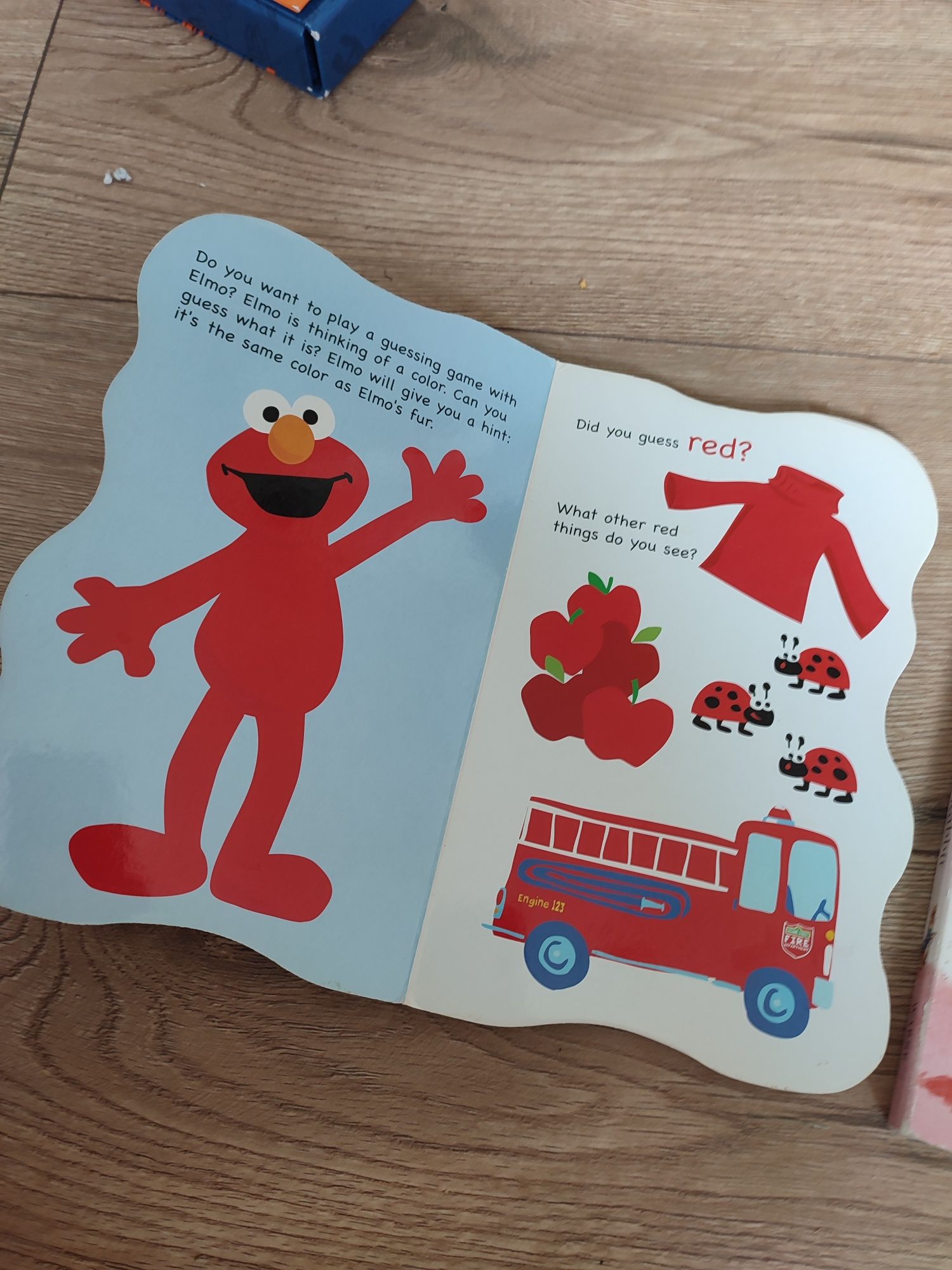 Książki po angielski twarde kartki elmo królik zająć Piotruś małpa Geo