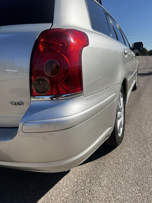 Sprzedam toyota avensis t25 2.0 benzyna