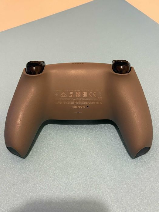 Pad DualSense do PlayStation 5 – stan idealny!