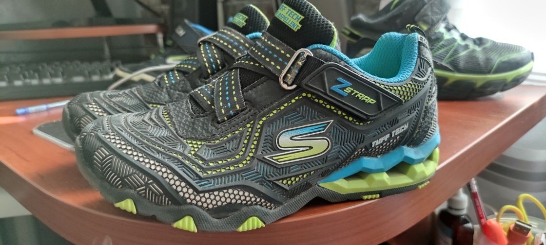 Skechers 33.5  22см стелька водонепроницаемые