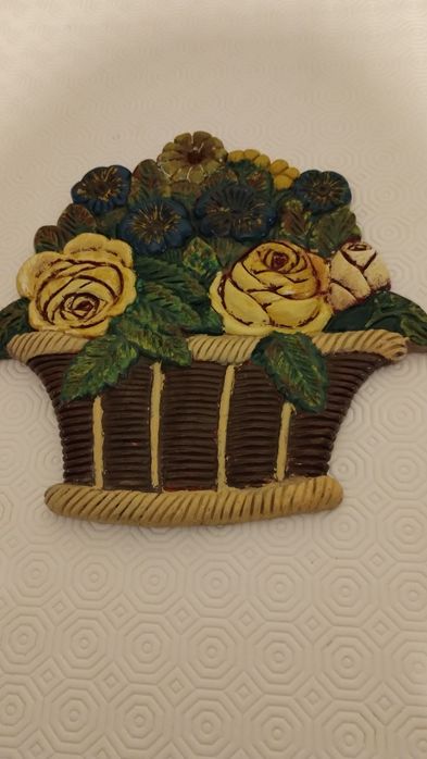 2 Cestas decorativas e um cinzeiro pintados