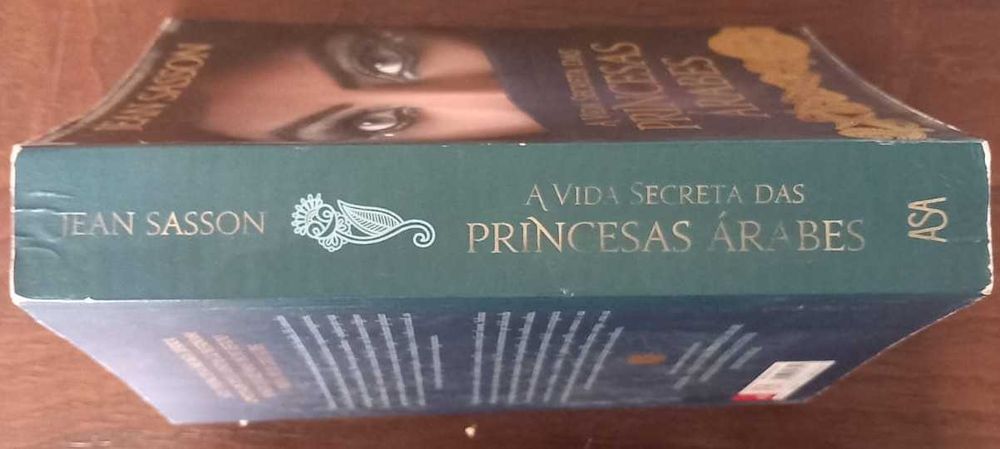 A Vida Secreta das Princesas Árabes - Livro