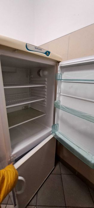 Lodówka Polar CZP236 chłodziarko zamrażarka