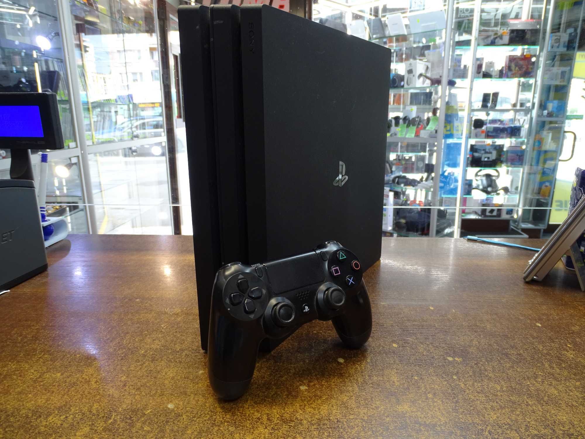 /777/ PlayStation 4 1TB w zestawie z padem i okablowaniem