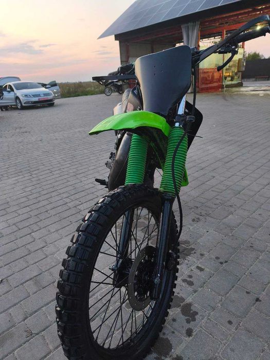 Kawasaki кмх 125