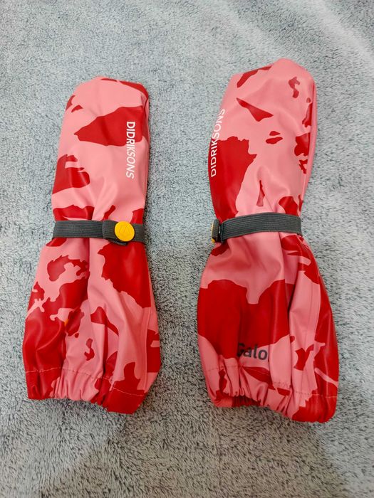 Rękawice narciarskie dziecięce marki Didriksons w kolorze różowym
