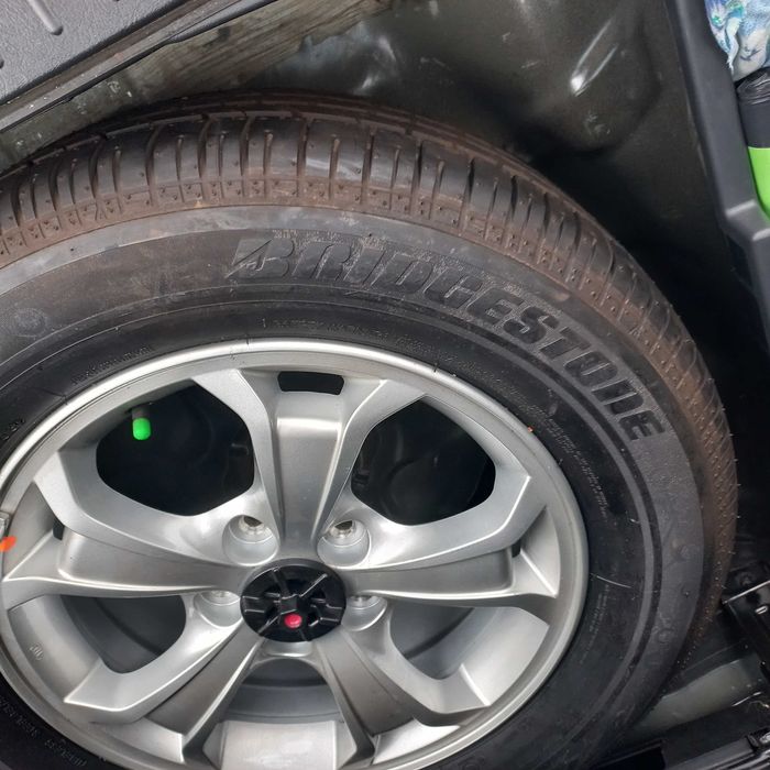 Hyundai Tucson, I покоління  2.0 DOHC МТ (142 к.с.) 4WD  Base