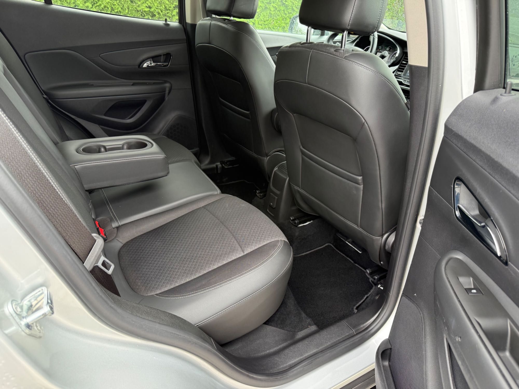 OPEL MOKKA 1 WŁASCICIEL Opony Wielosezonowe Czarny Dach Kamera Skora