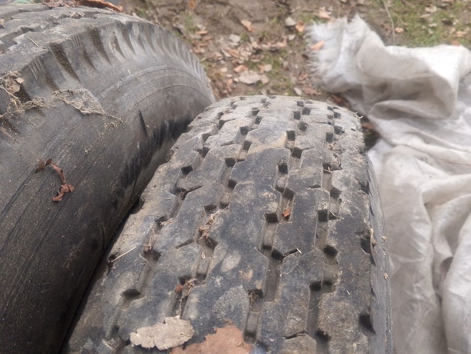 Koła do przyczepy rolniczej. Opony