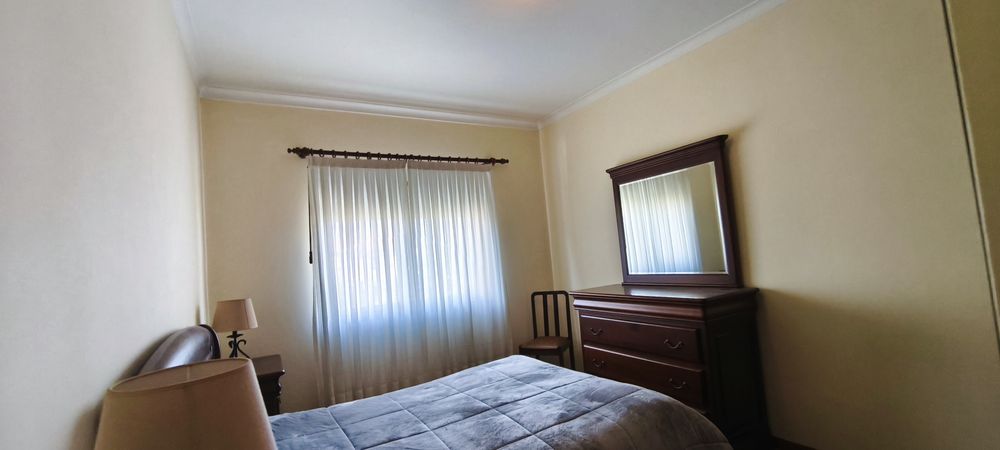 Apartamento T3 com varandas, garagem e sótão