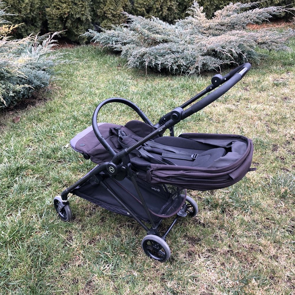 Прогулочная коляска Cybex Melio 3.0 Carbon Moon Black