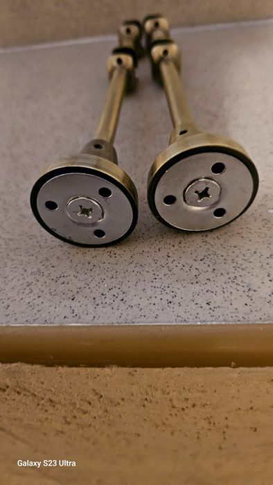 Uchwyty na karnisza rurkę