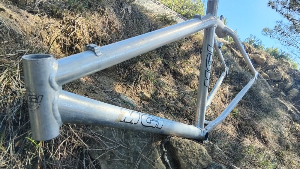 Quadro alumínio btt roda '26