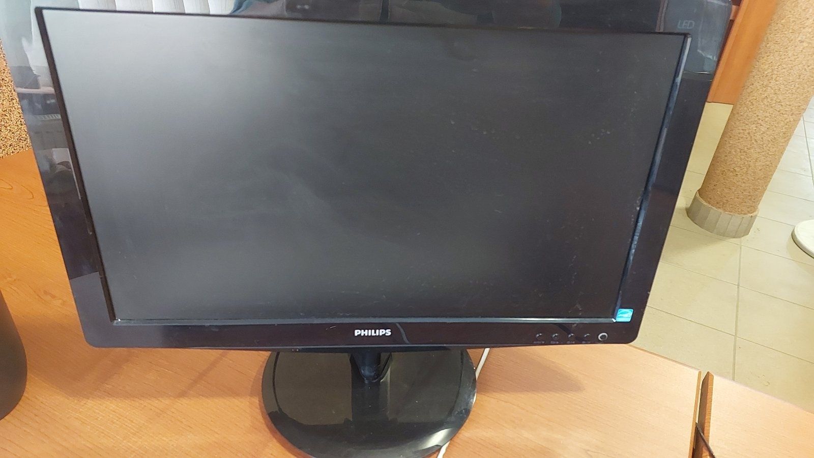 Монитор Philips продам