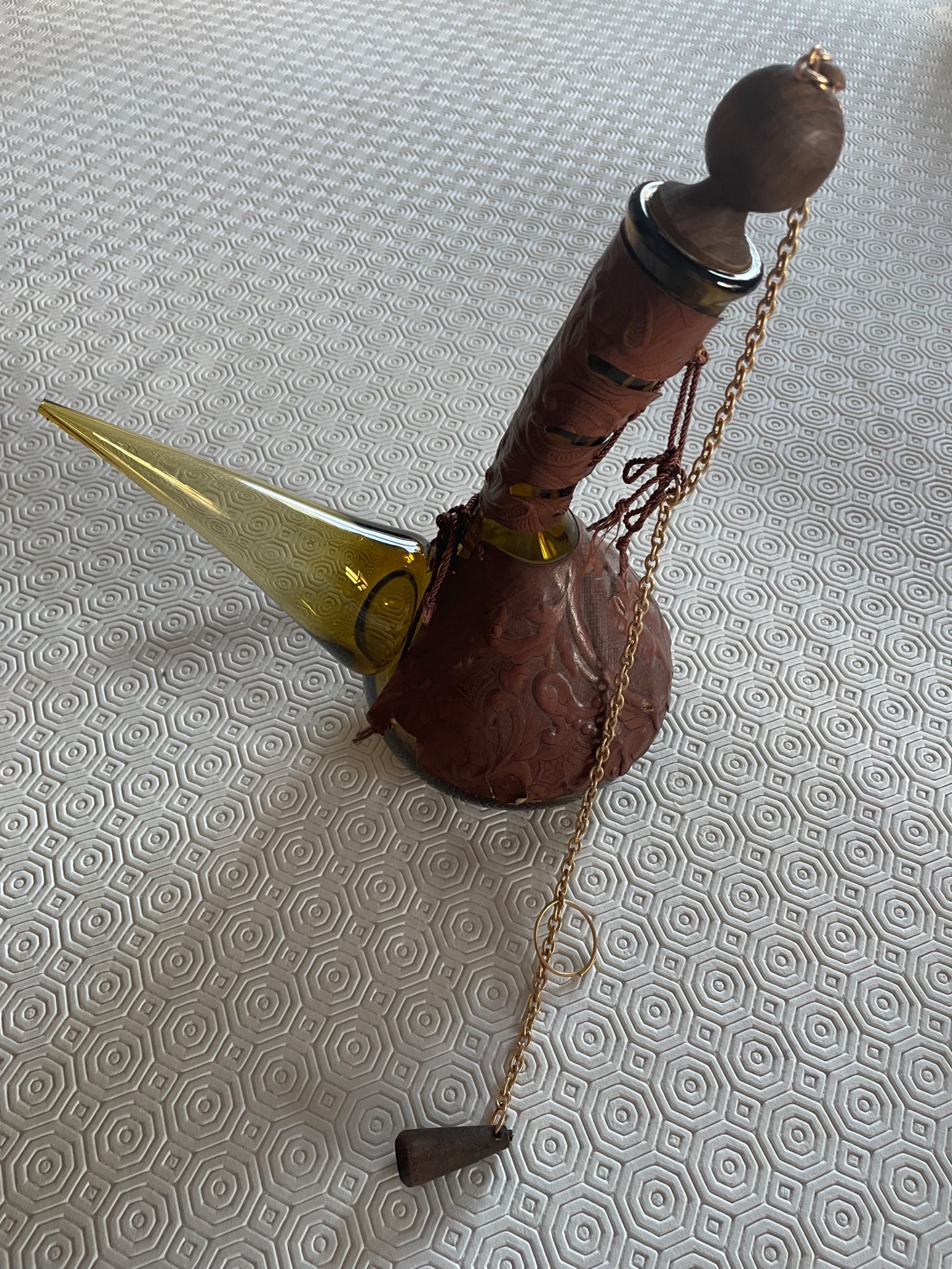 Garrafa Antiga de Vidro
