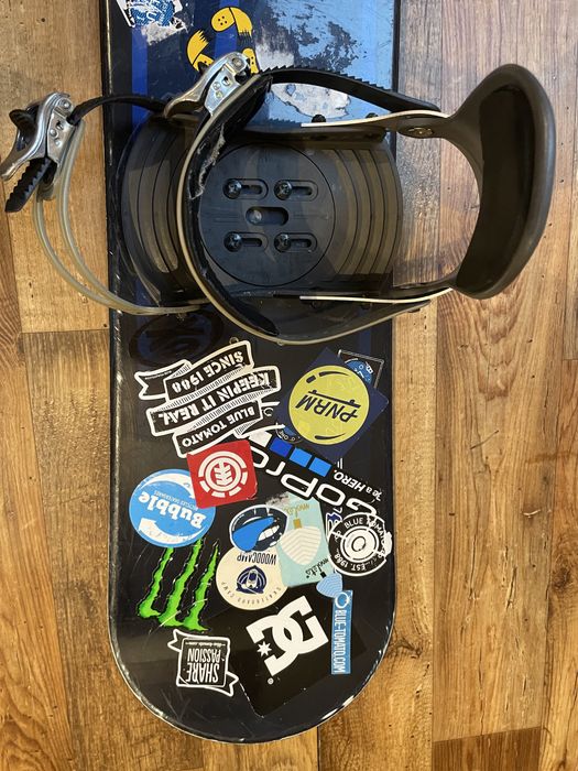 Deska snowboardowa 141  z wiązaniami + Gratis!