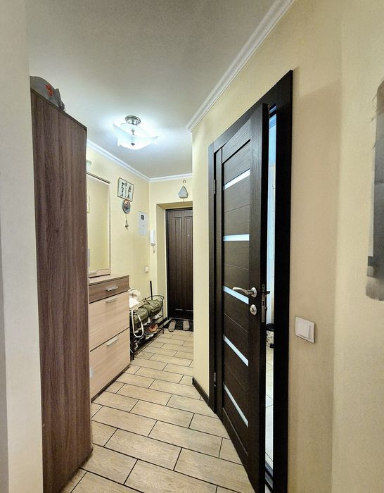 Центр 3-х кім кв вул. Київська 2 поверх цегла ремонт меблі