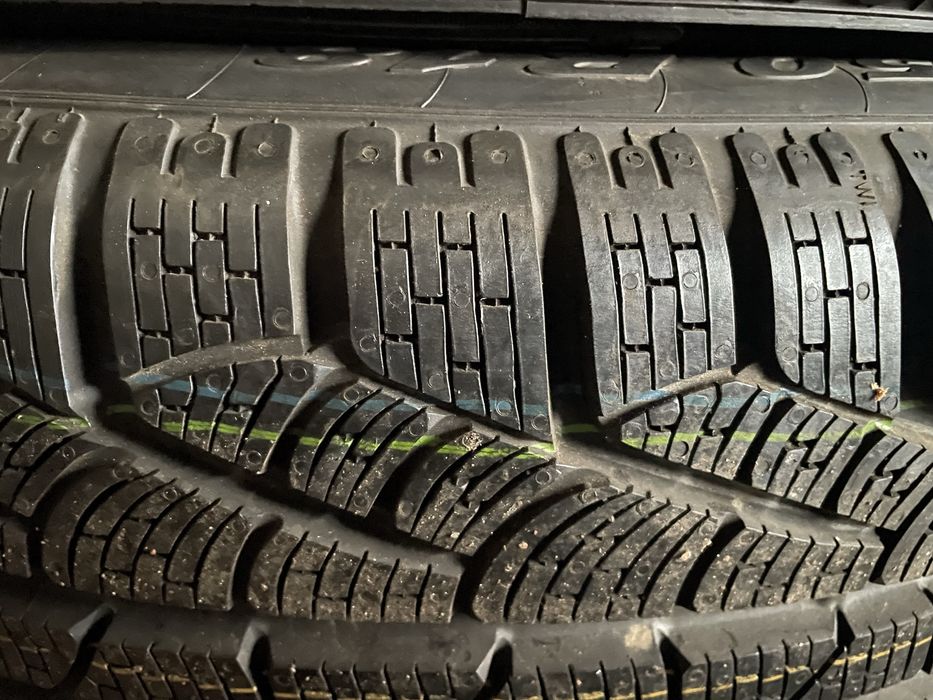 225/50/18 pirelli sottozero 210 seria II