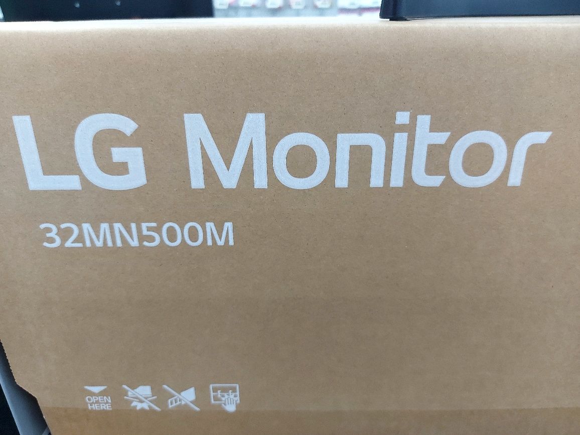 MONITOR LG 32" Novo 3 anos garantia