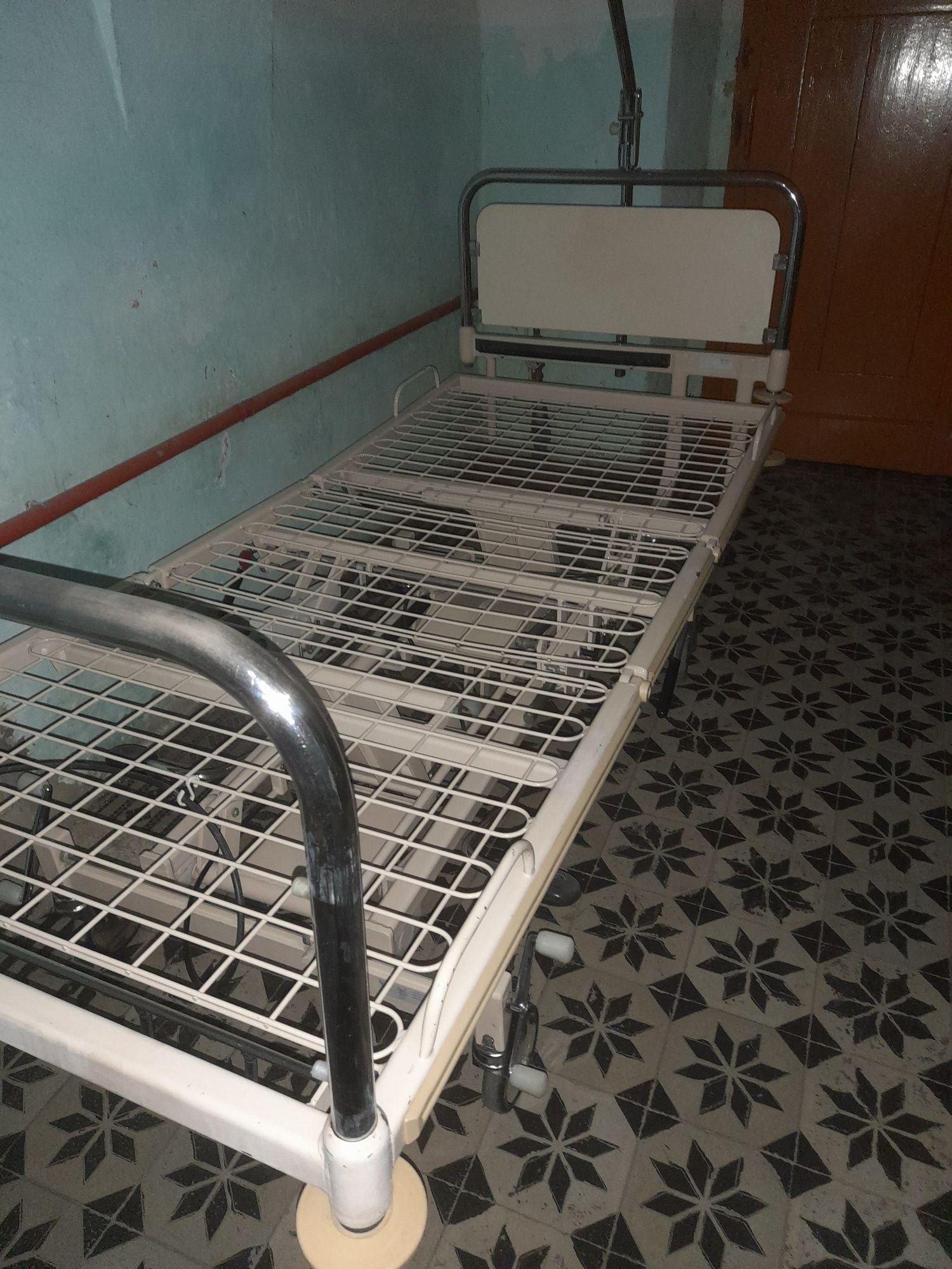 Łóżko rehabilitacyne łóżko szpitalne