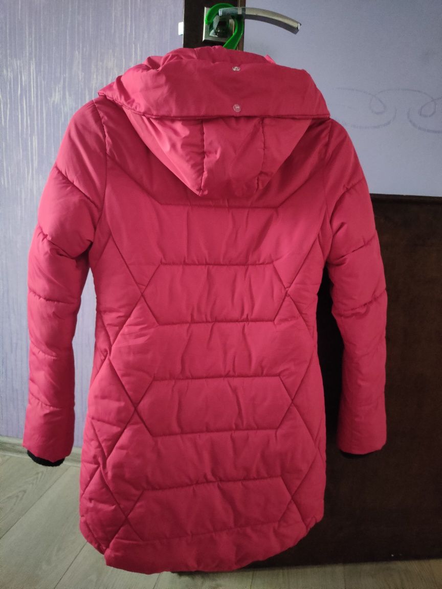Продам куртку теплую