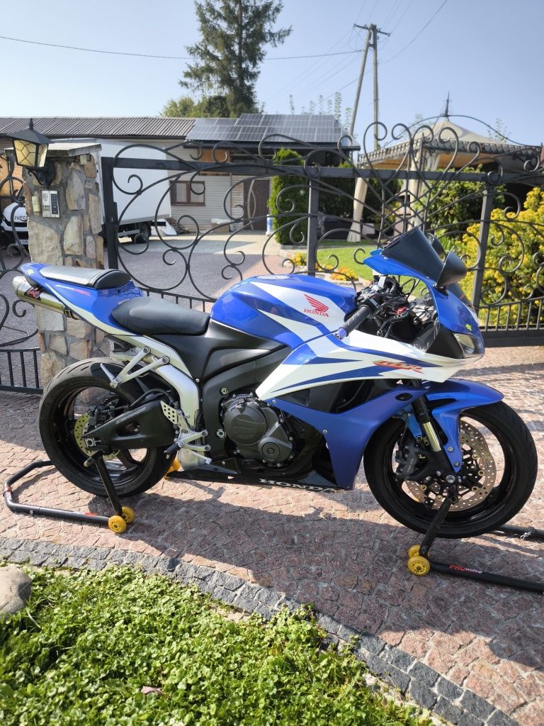 Honda CBR600RR PC40