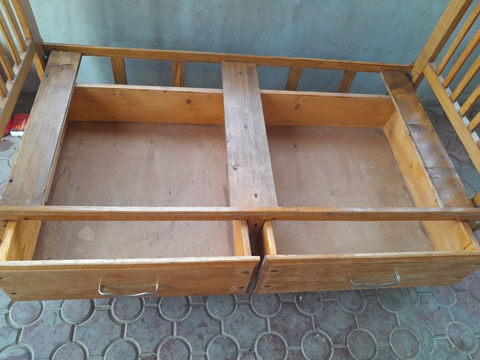 Ліжко дитяче,ліжечко(дубове)