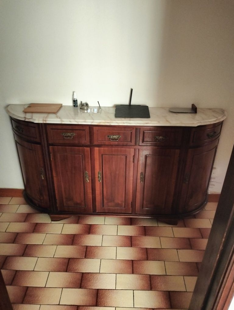Aparador semi novo