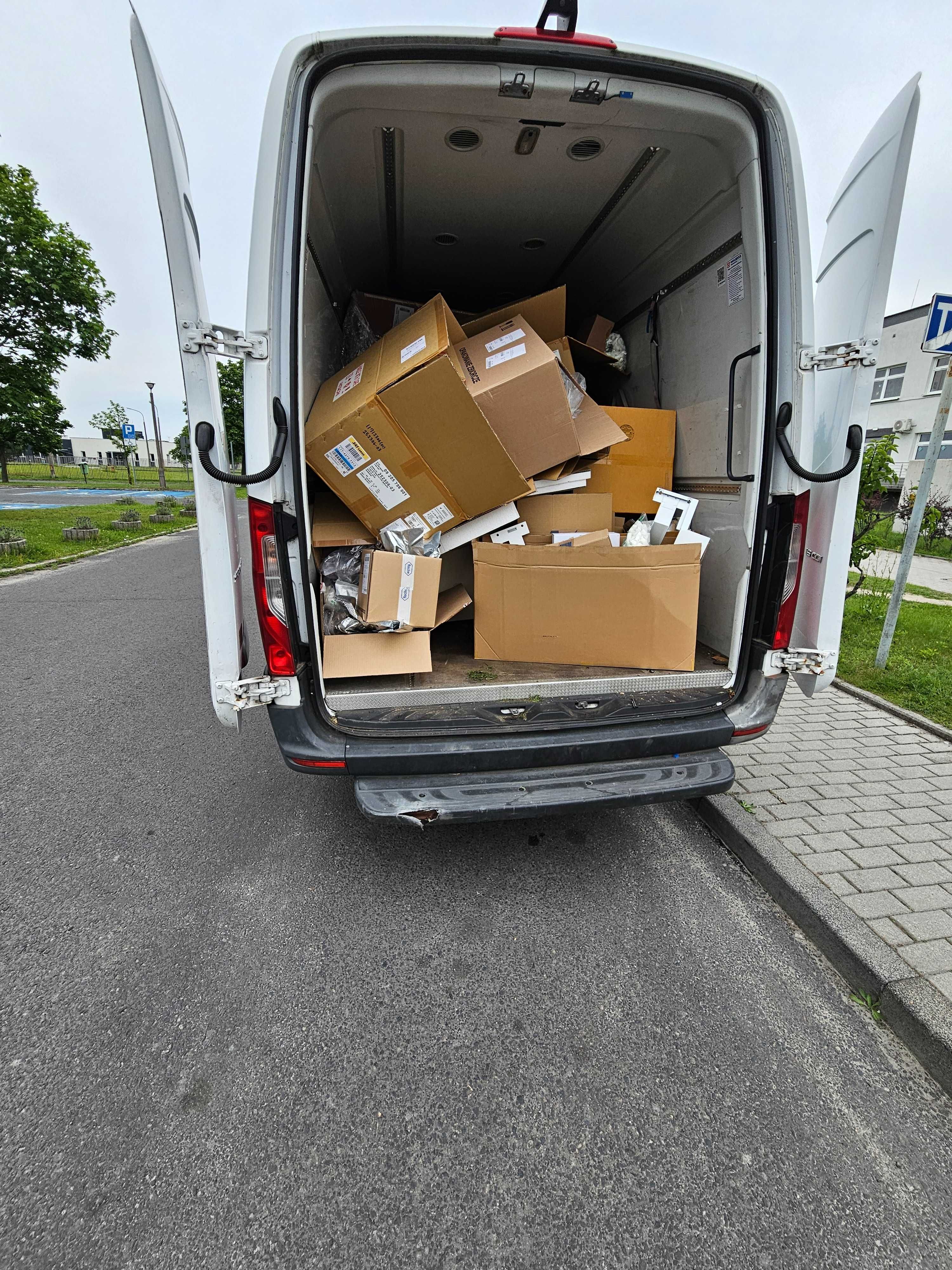 Wywóz mebli gabarytów odpadów oprożnianie mieszkań garaży transport