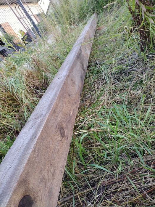 Legar, drewniany, 5m dług., przekrój kwadrat, 14 cm, w dobrym stanie.