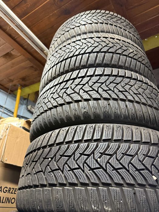 Komplet opon Dunlop Winter Sport 5 225/40r18 92V XL