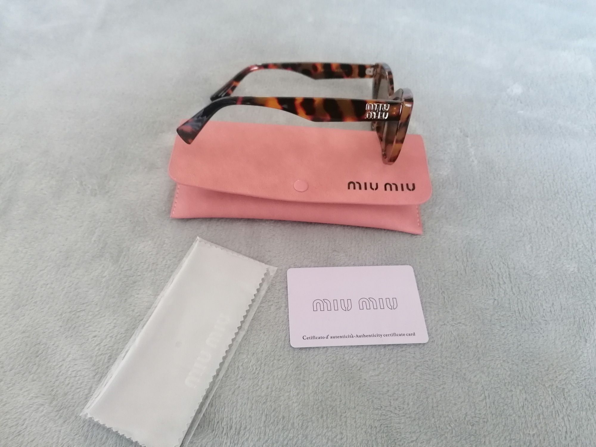 Oculos de sol Miu Miu