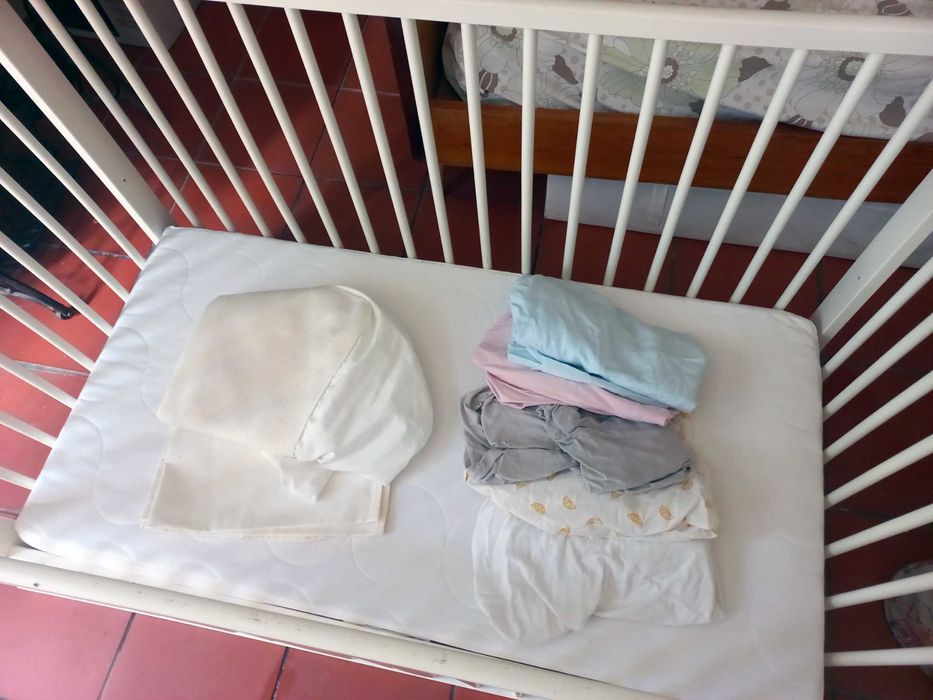 Cama de Bebé IKEA Gulliver com lençóis e mais