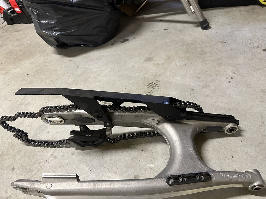 Ktm 690 smc r 2022r wahacz tyl