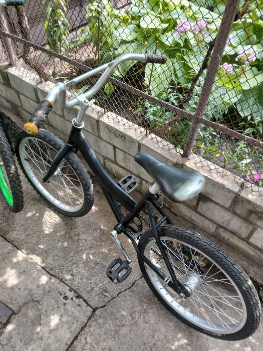 Два велосипеда подростковый