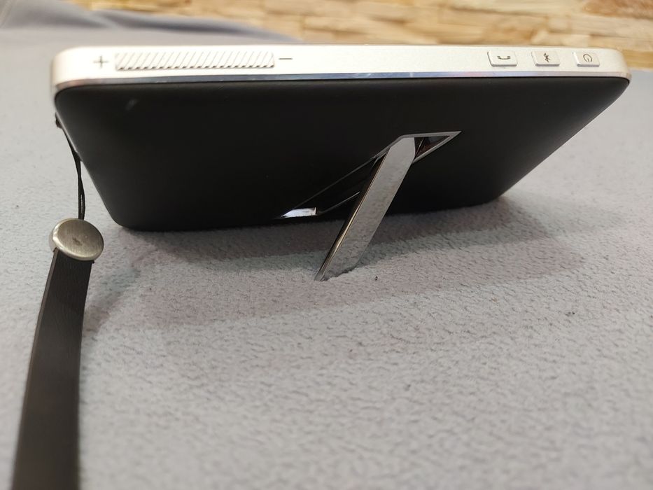 Портативна колонка Harman Kardon Esquire mini