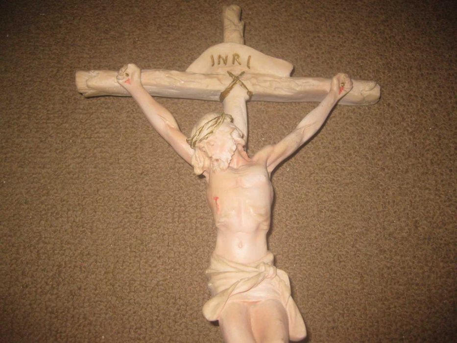 Lindíssima Cruz Religiosa em Marfinite/Impecável