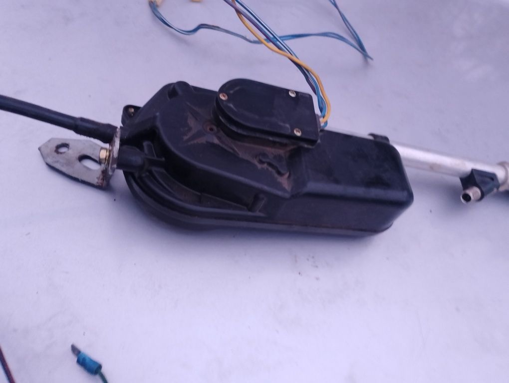 BMW E30 E32 E24 E28 antena Hrischmann , elektryczna