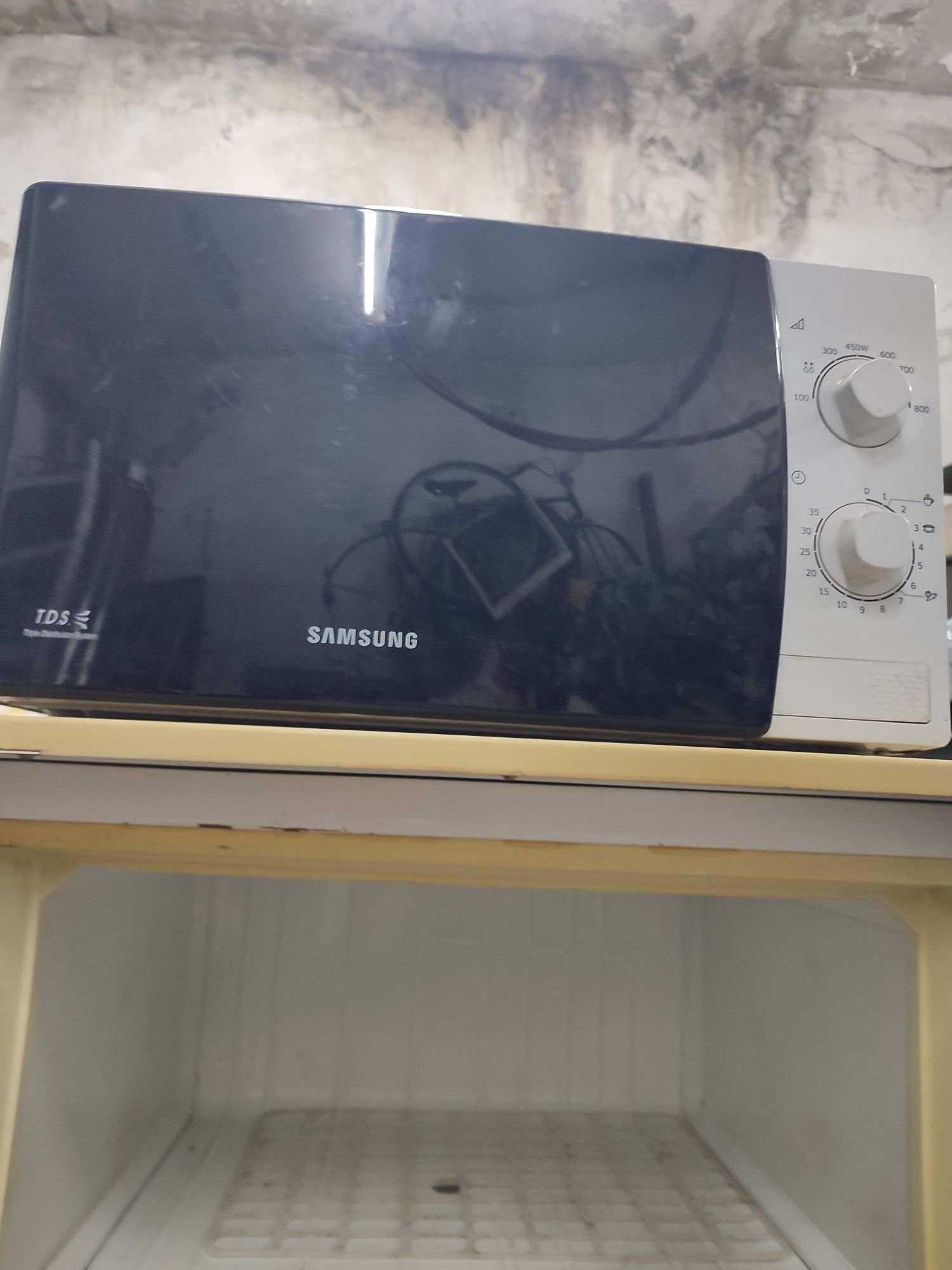 Продам микроволновую печь