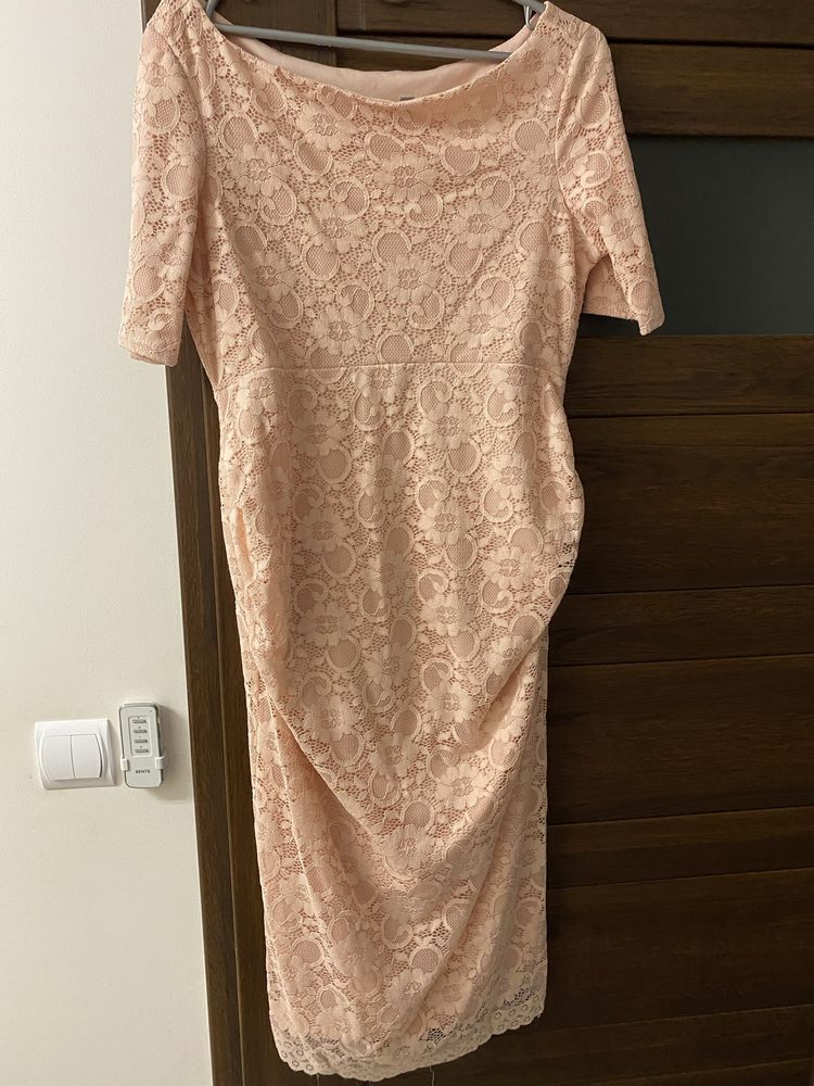 Różowa sukienka ciążowa midi 40
