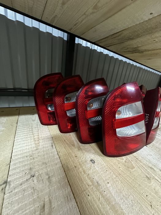 Стоп задній Skoda Fabia 1 фабія шкода фонарь