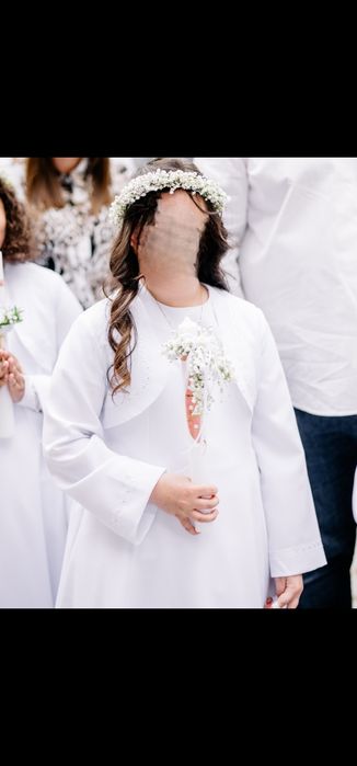 Alba I Komunia Święta wraz z halką
