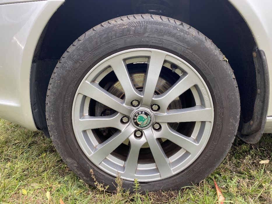 Офіційна Skoda Octavia 1.6 2010 рік