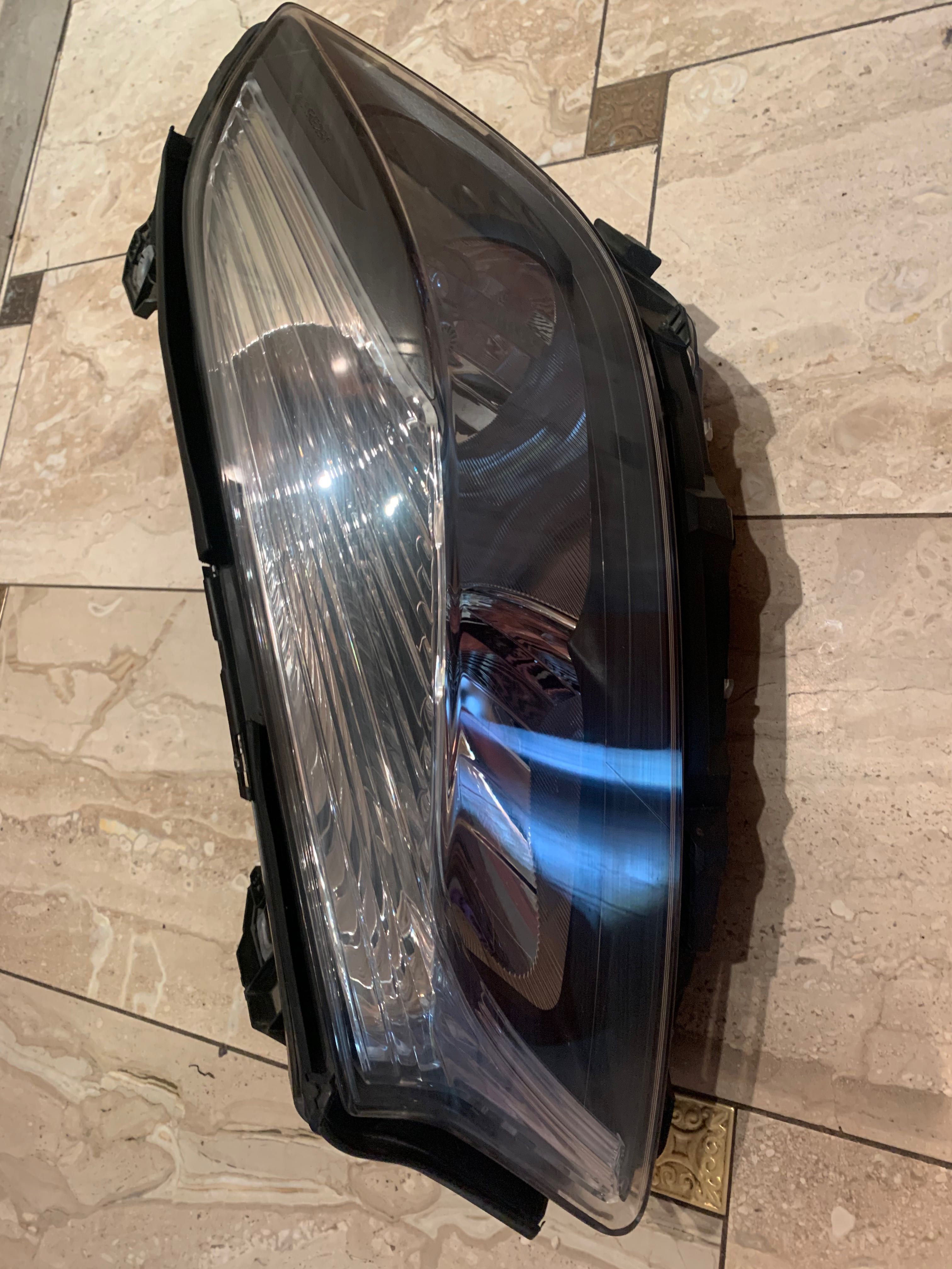 Lampa przednia lewa Mercedes A160 W176 !!!