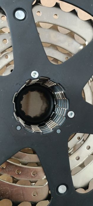 Kaseta Shimano CS-HG400-8 rzędowa..