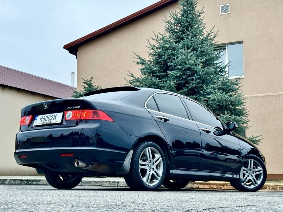 Honda Accord 2008 року 2 л бензин/автомат