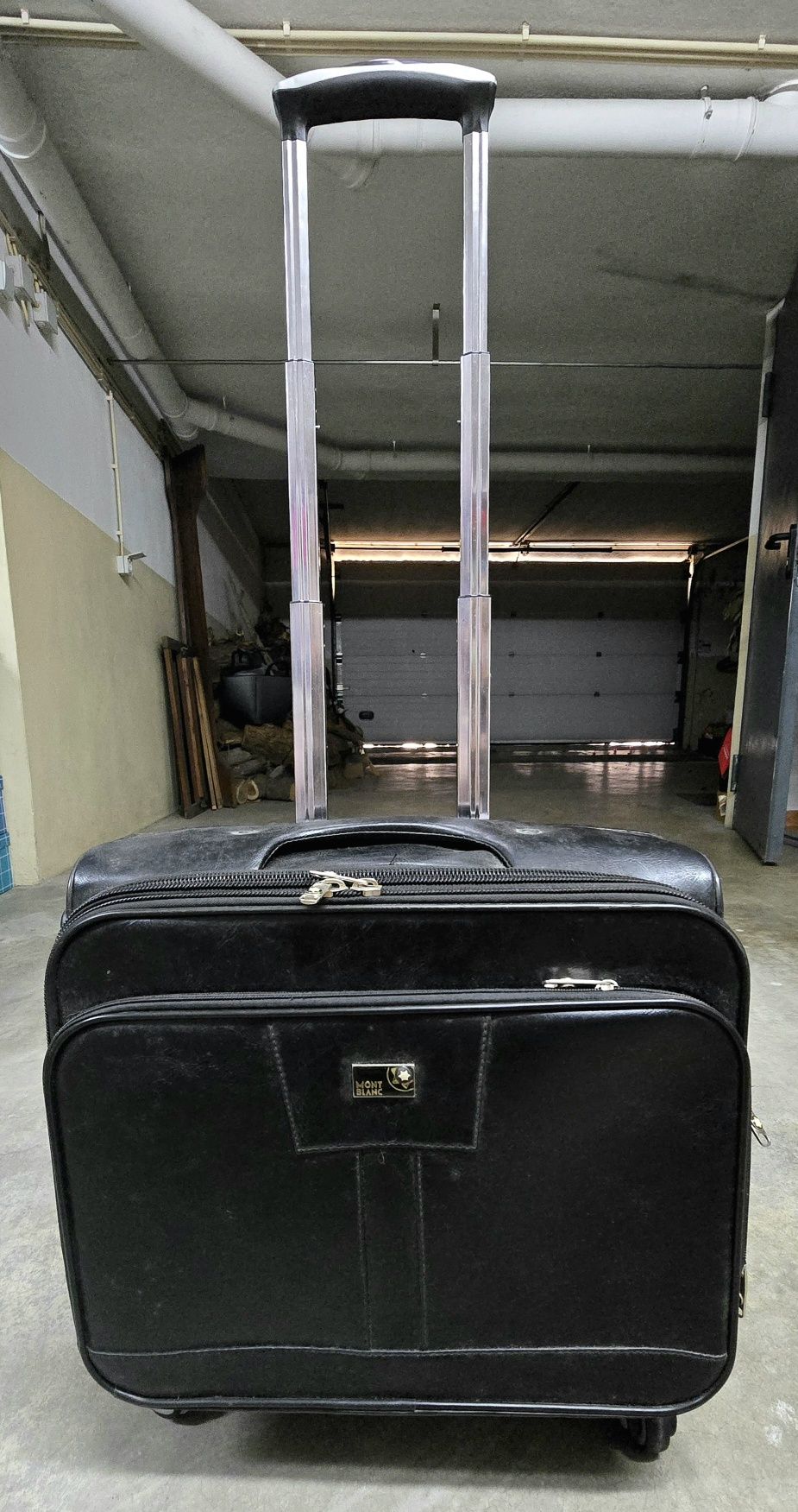 Mala de viagem em bom estado